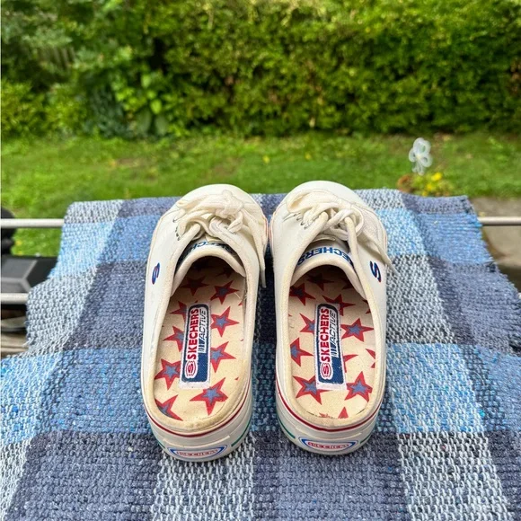 Skechers white Slip-On platform Sneakers with USA 🇺🇸 flag diamond Accents size 7 - Picture 7 of 9